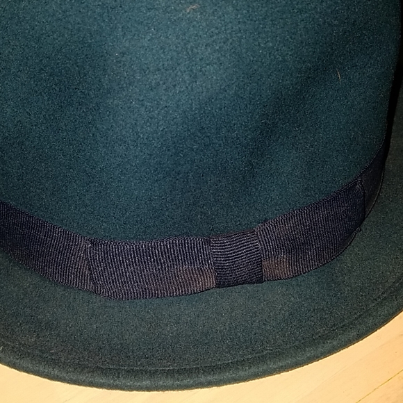 WOMEN'S HAT ONE SIZE EXCELLENT CONDITION - Picture 6 of 6